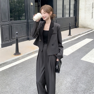 2025秋季撞色西装套装女图片