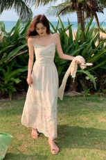 法式气质莫奈花园连衣裙套装女2025夏季新款开衫绣花吊带裙两件套，女装套装/套裙，2D045