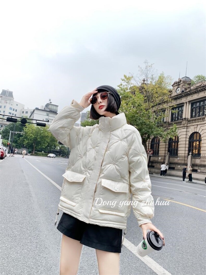 九宫格绣花时尚羽绒服，女装羽绒服，东洋天堂之花