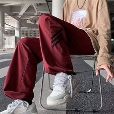 红色