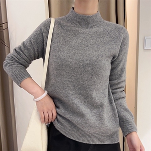 2025秋冬新款女羊绒衫100%纯山羊绒圆领长袖简约套衫宽松保暖套衫图片