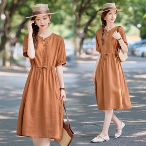 短袖连衣裙女夏2025新款小个子休闲宽松收腰显瘦洋气时尚减龄裙子，女装连衣裙，依万里