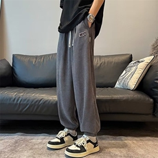 灰色