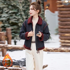 时尚拼接翻领加绒牛仔短外套女2024冬季新款小个子休闲仿羊羔毛棉服，女装牛仔外套，江南女神