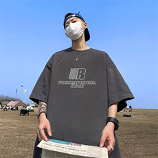 深灰色