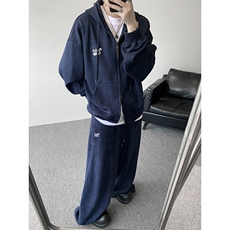 藏青色