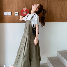 绿色背带裙套装女2025夏季新款小个子宽松背带连衣裙高级感套装裙，女装连衣裙，2C273