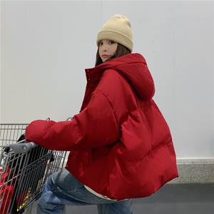 牛角扣红色连帽羽绒服女冬超火好看高级小众独特漂亮短款加厚外套图片