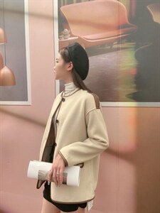 呢料宫廷风外套图片