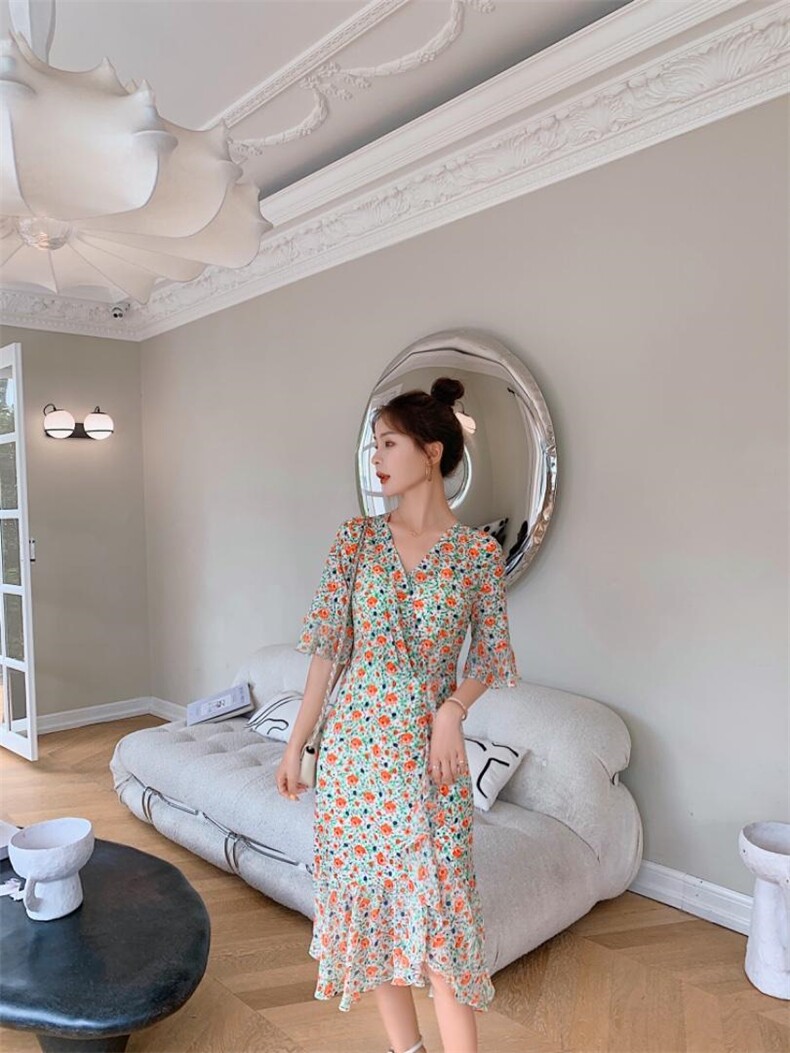 夏季新款连衣裙，女装连衣裙，早颜