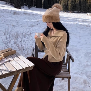 时尚百搭女士羊毛开衫 简约纯色保暖外套 优雅气质必备单品图片
