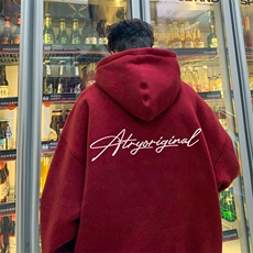 酒红色