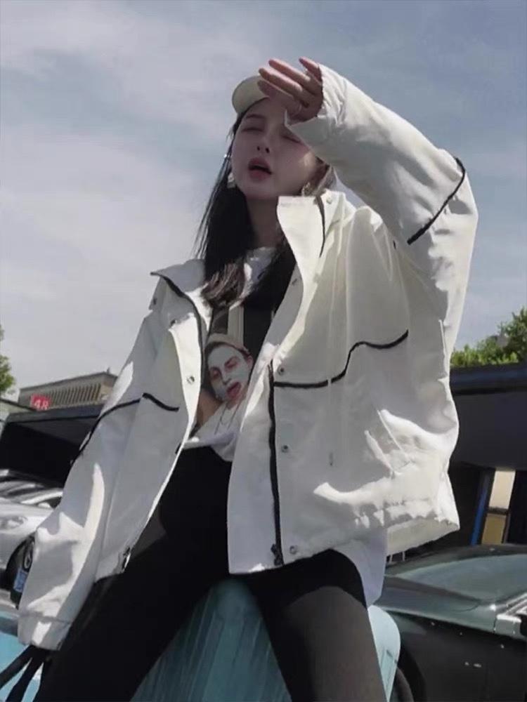 新款风衣外套女显瘦欧货印花字母工装休闲百搭连帽上衣,女装风衣,L·H·X