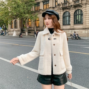 冬装新品  淑女金貂绒米白色外套图片