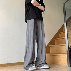 深灰色