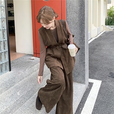 咖色时尚麂皮绒套装女时髦范收腰上衣2025年秋季新款阔腿裤两件套，女装套装/套裙，2C327