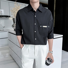 黑色