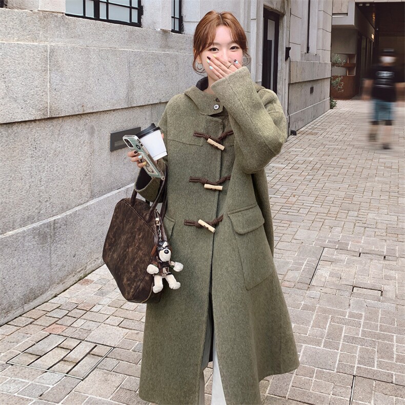 绿色学院风连帽牛角扣双面呢大衣女2025冬新款慵懒风宽松毛呢外套图片