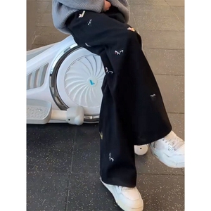 美式高街小狗刺绣牛仔裤男女款水洗做旧微喇裤子宽松显瘦直筒裤图片