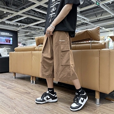 咖啡色
