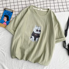 灰绿色
