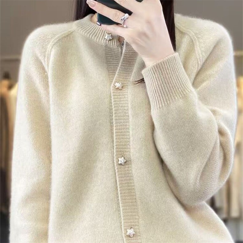 2025年秋季新款星星扣针织开衫时尚休闲通勤，女装针织衫/毛衣，萱芳婷羊绒