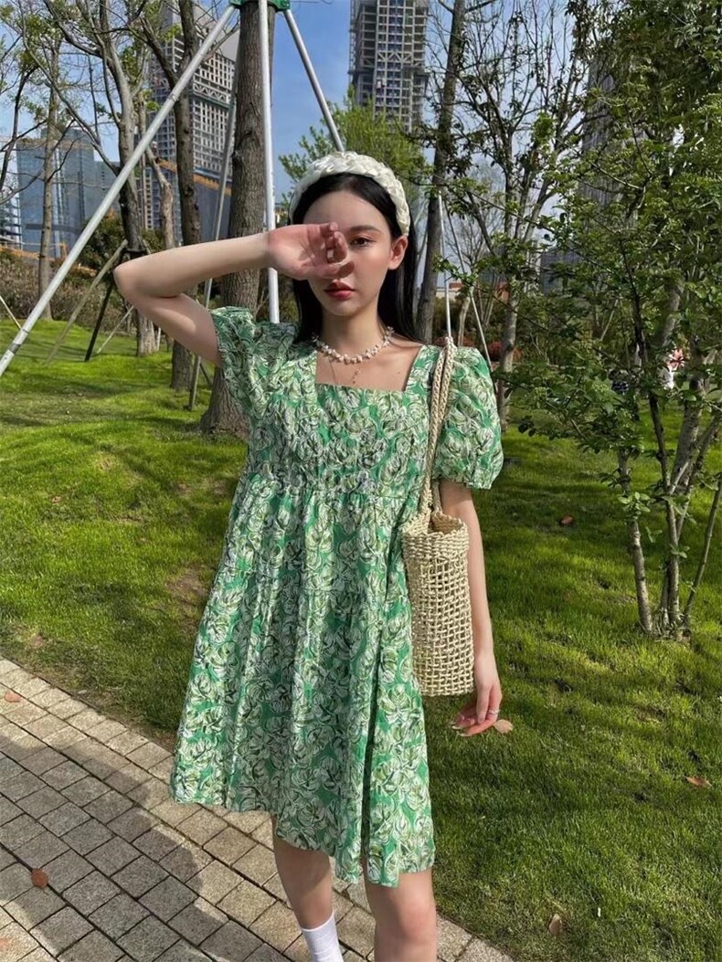 盐缩泡泡连衣裙，女装连衣裙，欧妮卡蒂蔓