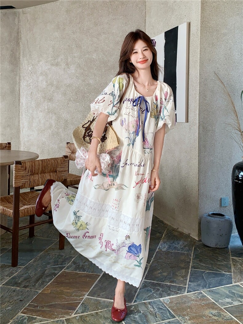 印花连衣裙女夏季2026新款韩系松弛感小众俏皮减龄涂鸦花卉中长裙,女装连衣裙,艾米莉亚