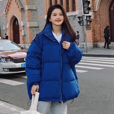 2024年新款加厚宽松羽绒服女冬季小个子短款立领面包服90白鸭绒，女装羽绒服，梦懿尔