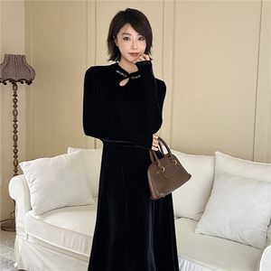 风立领植绒小衫女2025秋冬新款高端修身打底衫钉珠金丝绒上衣图片