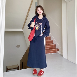 26春新款现-藏青撞色拼接流苏半身裙两件套2613-P180K288图片