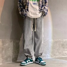 灰色