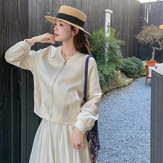 美式复古白色缎面棒球服外套女春秋新款超火好看高级小众夹克上衣，女装短外套，2C238