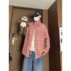 粉红色