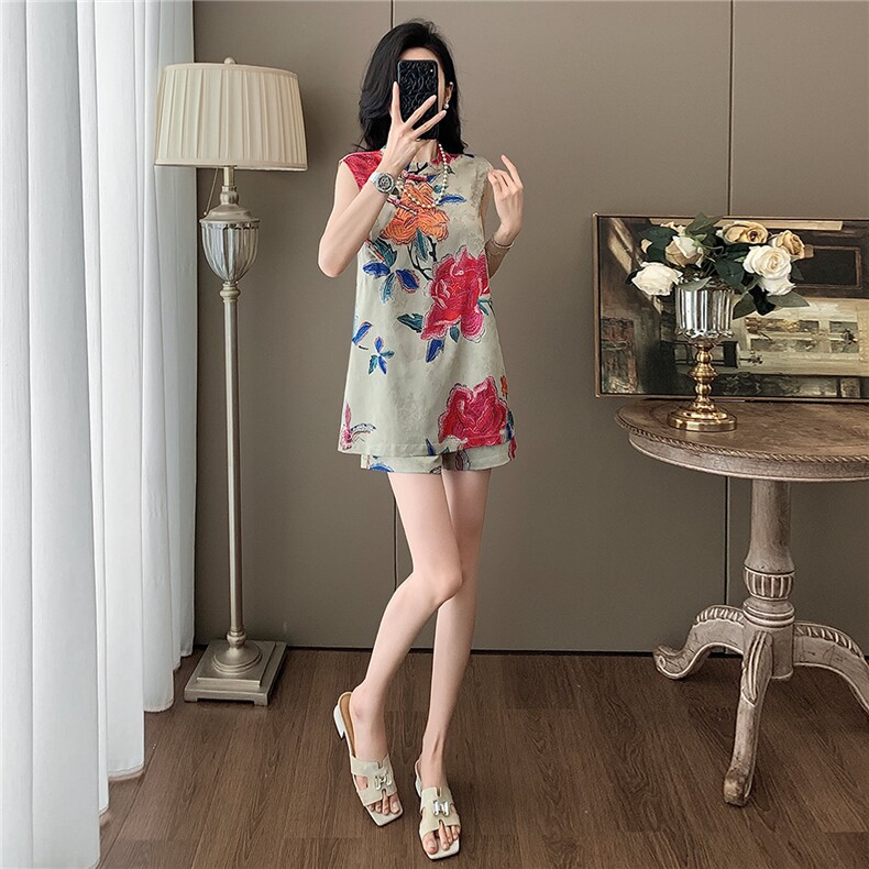巨好看气质减龄新中式套装女夏款立领盘扣印花上衣短裤两件套,女装套装/套裙,江南