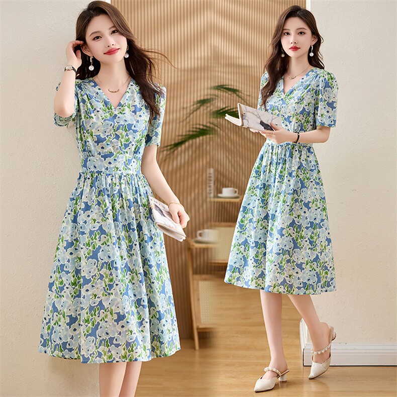 法式气质蓝色碎花连衣裙女2025夏季新款收腰显瘦V领纯棉短袖裙子，女装连衣裙，姿衣坊