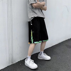 黑色