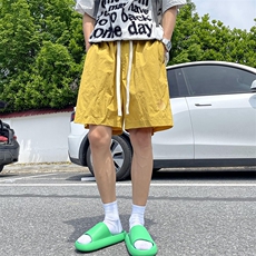 黄色
