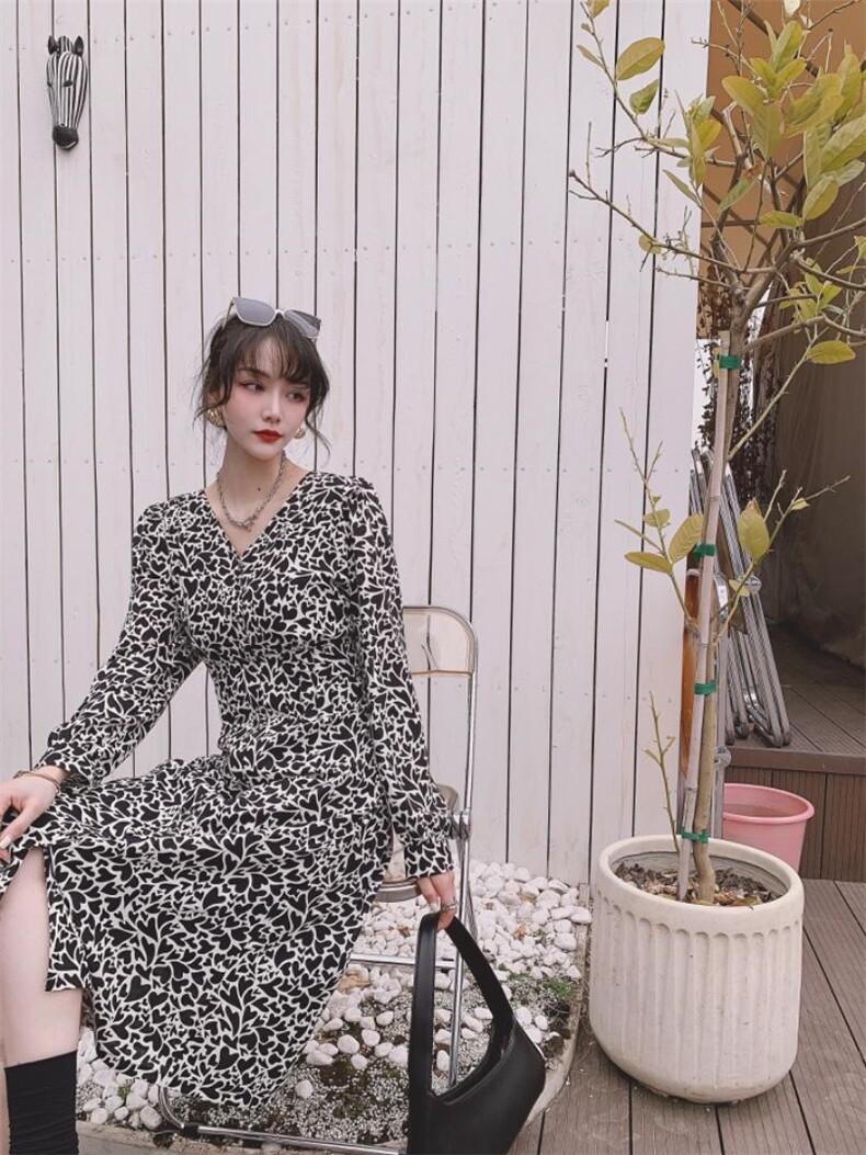 2022年爆连衣裙，设计师款，品牌连锁贴牌款，女装连衣裙，秀薇拉