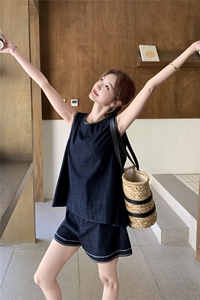 小个子复古松弛感牛仔套装女2025夏季新款简约圆领背心短裤两件套图片