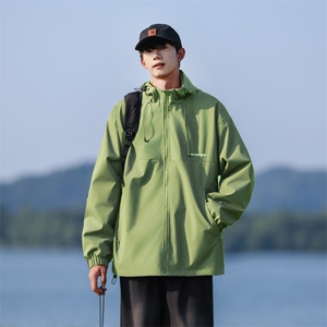 SJ-217-2-JK24172-P65秋季连帽宽松情侣夹克男防水冲锋衣山系外套图片