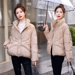 现货白鸭绒小众短款羽绒服女2023冬季新款时尚潮流加厚保暖羽绒服图片