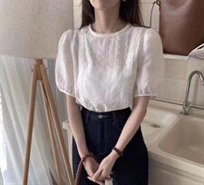 蕾丝拼接个性短袖牛仔裤，女装牛仔裤，丽本