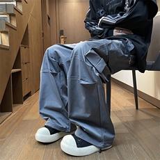 灰色