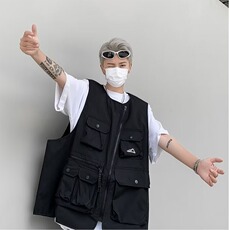 黑色