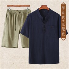 深蓝上衣＋豆绿短裤