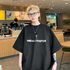 黑色