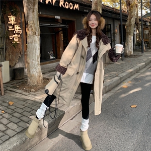 卡其色工装连帽圈圈毛拼接羽绒服女2026年冬季新款90绒长款派克服图片
