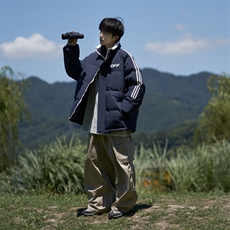 藏青色