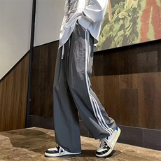 灰色